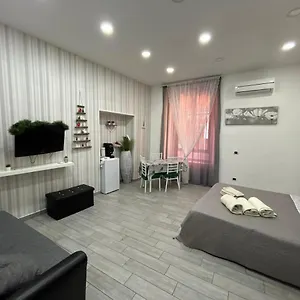 https://cuore-di-napoli-naples.hotels-amalfi.com